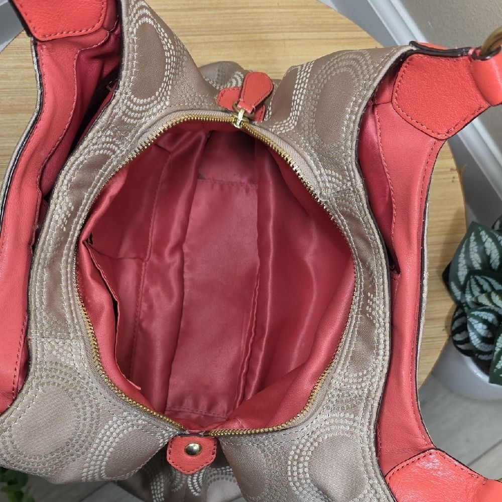 Coach Ashley Op Art Hobo + Matching Wallet - Picture 11 of 16